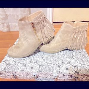 Fabkids Fringe Boots